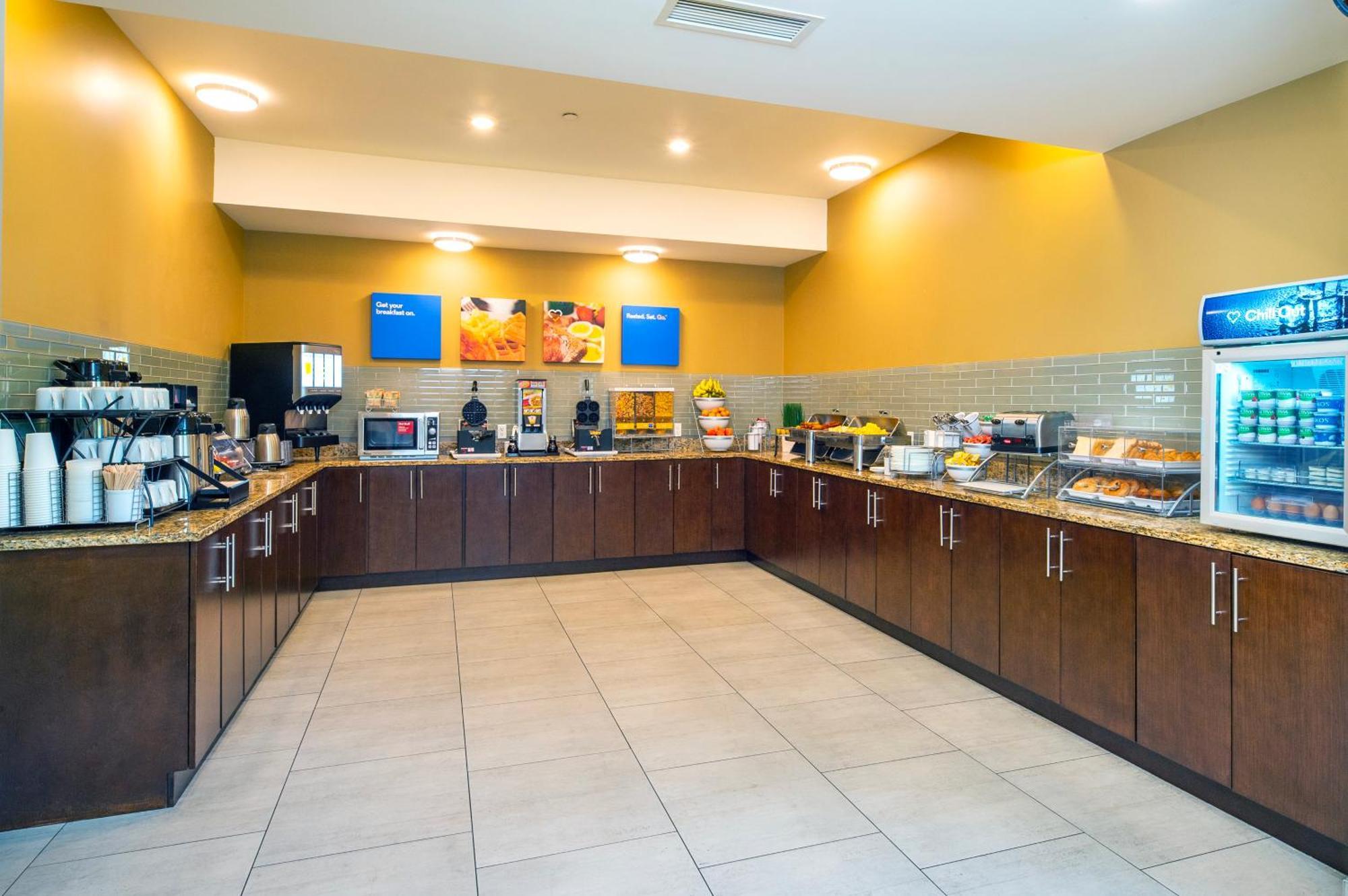 Comfort Inn & Suites Terrace Esterno foto
